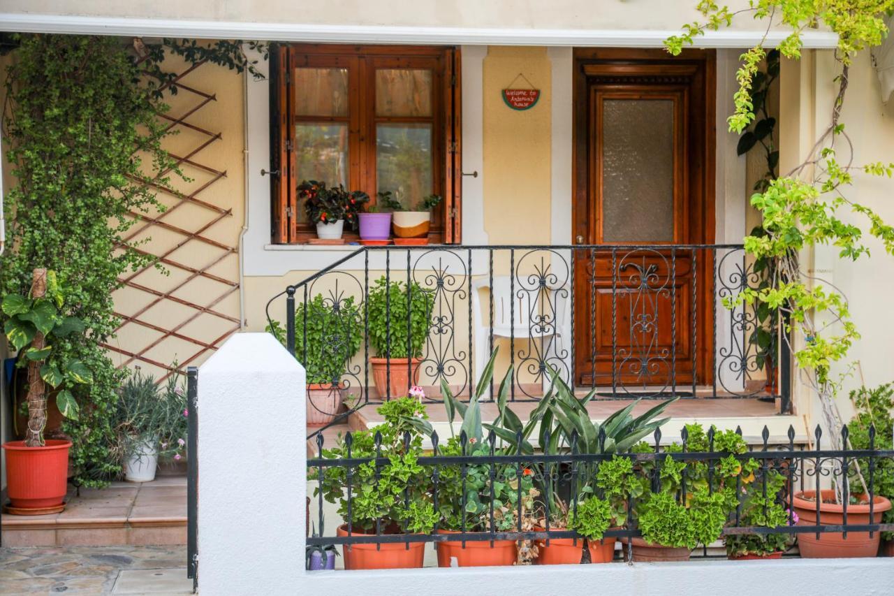 Appartamento Antonia House Città di Skiathos Esterno foto